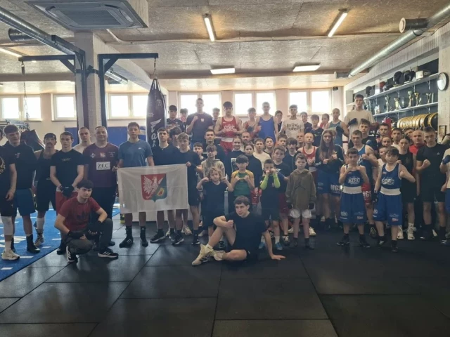 Bokserskie sparingi w Szczytnie. Na ringu stanęło blisko stu zawodników