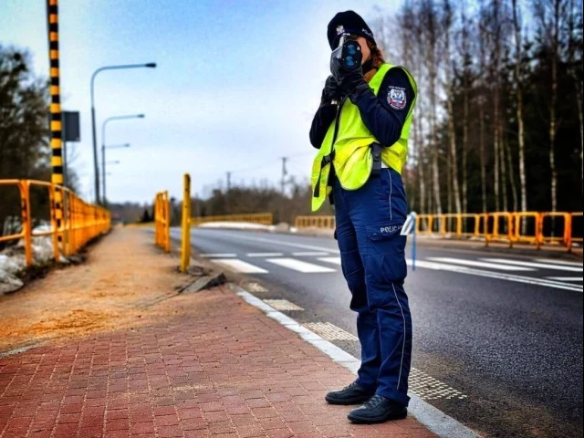 152 km/h przy ograniczeniu do 90. Nowe przepisy - dwóch kierowców straciło prawo jazdy