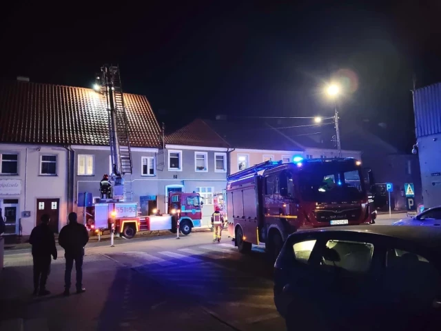 Płomienie nad dachem w Pasymiu. Lena Cekalska i jej koleżanka ruszyły ostrzec mieszkańców