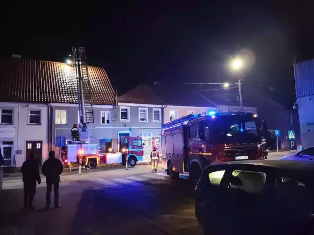 Płomienie nad dachem w Pasymiu. Lena Cekalska i jej koleżanka ruszyły ostrzec mieszkańców
