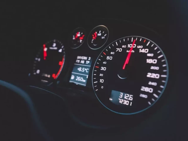 150 km/h w Występie, 144 km/h w Rozogach. Czterech kierowców straciło prawa jazdy