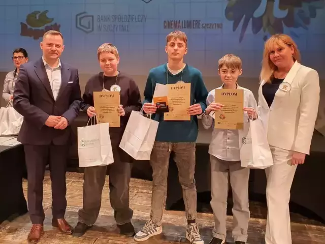 Pi, sudoku i szybkie decyzje. Uczniowie z powiatu zmierzyli się w matematycznym starciu