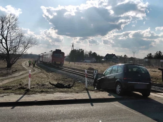 Wypadek samochodu osobowego z szynobusem w Wielbarku. Nowe ustalenia policjantów