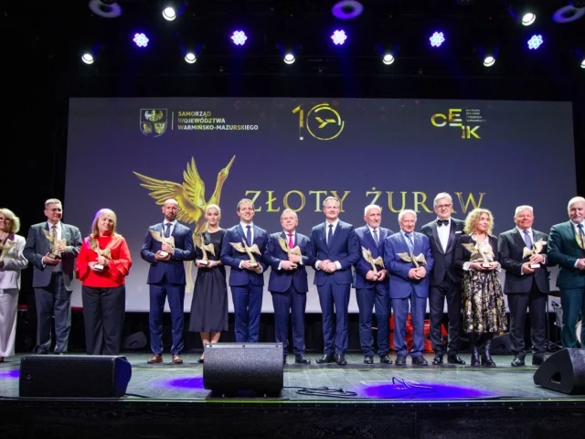 Prawie milion pasażerów i nowe plany. Lotnisko w Szymanach świętuje 10 lat i patrzy dalej