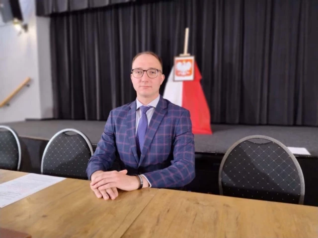 Tomasz Bojanowski ujawnia kulisy komisji. Pieniądze GOK, rosnące koszty i decyzje o funduszu sołeckim