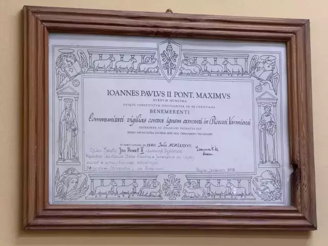 Niespodziewane odkrycie strażaków z Jedwabna. Znaleźli dokument od Jana Pawła II