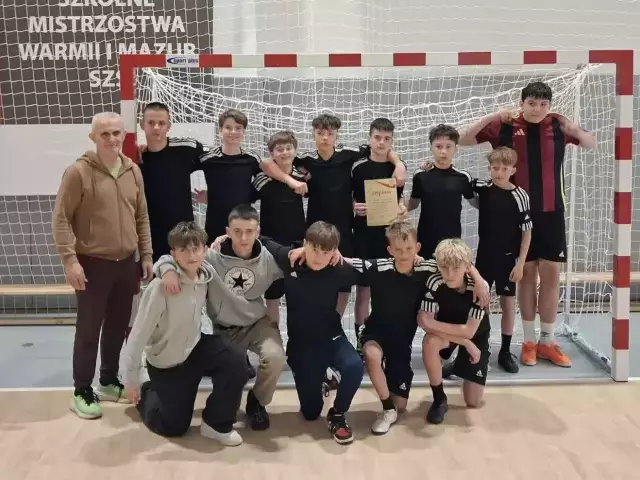Tuż za podium. Czwarte miejsce młodych piłkarzy ze Szczytna