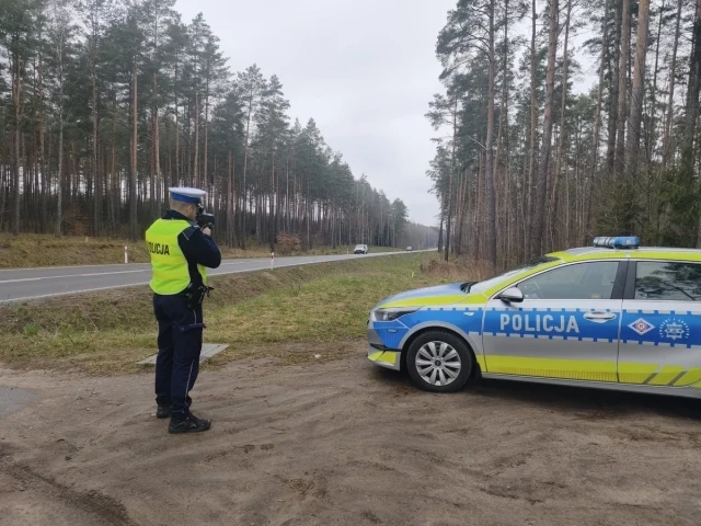 65 wykroczeń w jeden dzień. Kierowca stracił prawo jazdy za +52 km/h