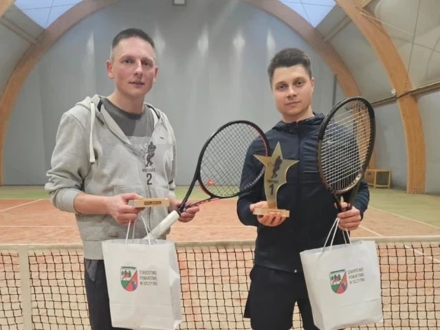 Pierwsze rakiety powiatu. Chełstowski i Studziński z Pucharami Starosty