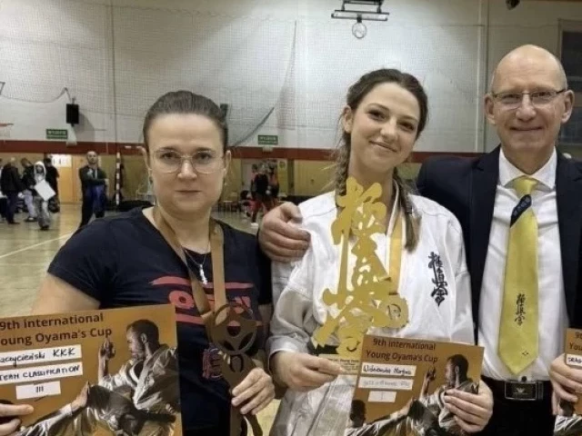 Złoto Martyny Wiśniewskiej. Szczycieńskie kyokushin błyszczy na Mistrzostwach Polsk