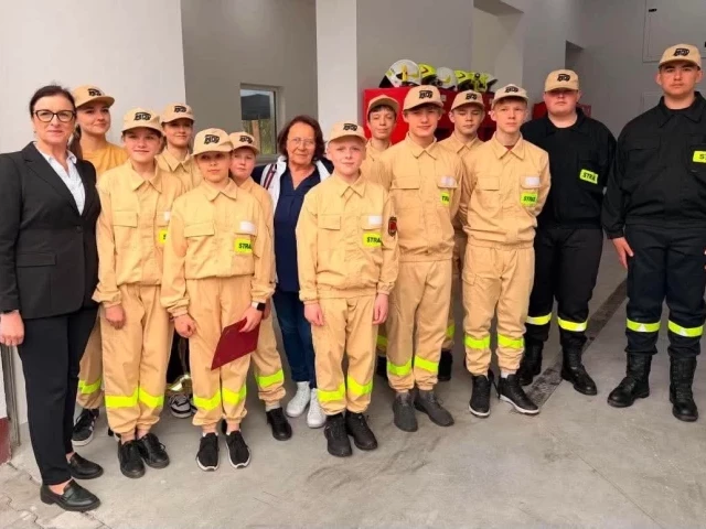 Młodzi druhowie z Trelkowa złożyli ślubowanie. „To dla mnie wielka duma”