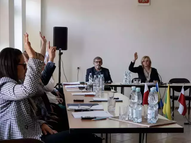 Śmieci w gminie Dźwierzuty znów drożeją. Czteroosobowa rodzina zapłaci już ponad 150 zł miesięcznie