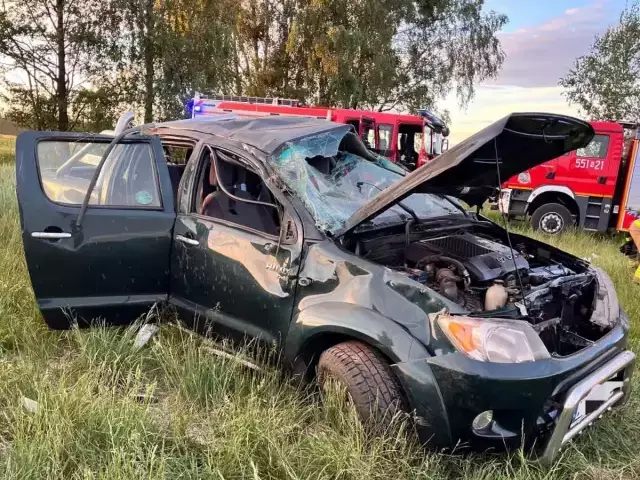 Tragiczny wieczór pod Rozogami. Nie żyje 24-letni kierowca Toyoty