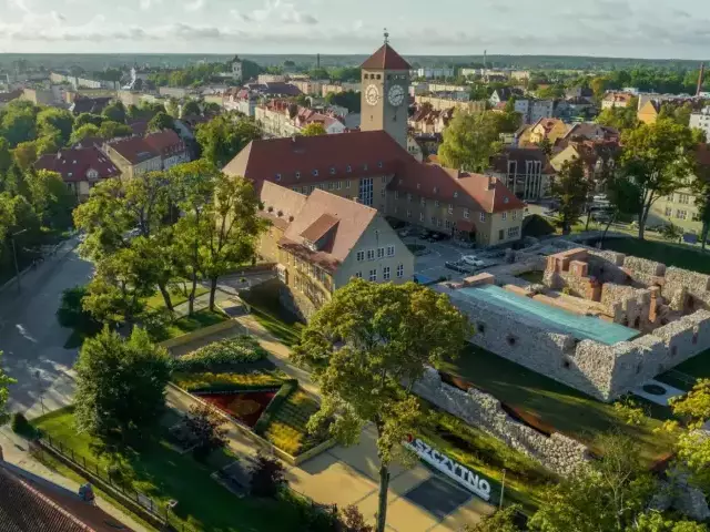 Ruiny z potencjałem większym niż dziś? Radna pyta o przyszłość zamku