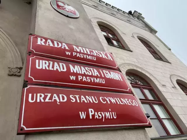 Skandal w Pasymiu. Samorządowiec w centrum policyjnego śledztwa
