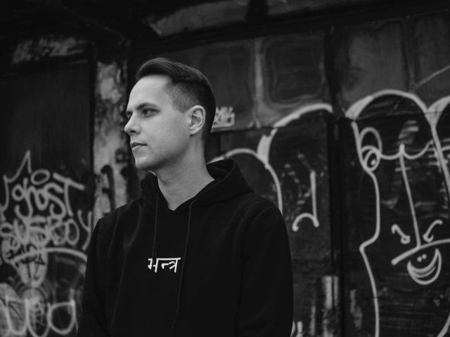 Gibbs pod mazurskim niebem. Jedwabno szykuje koncert, na który czekają młodzi fani